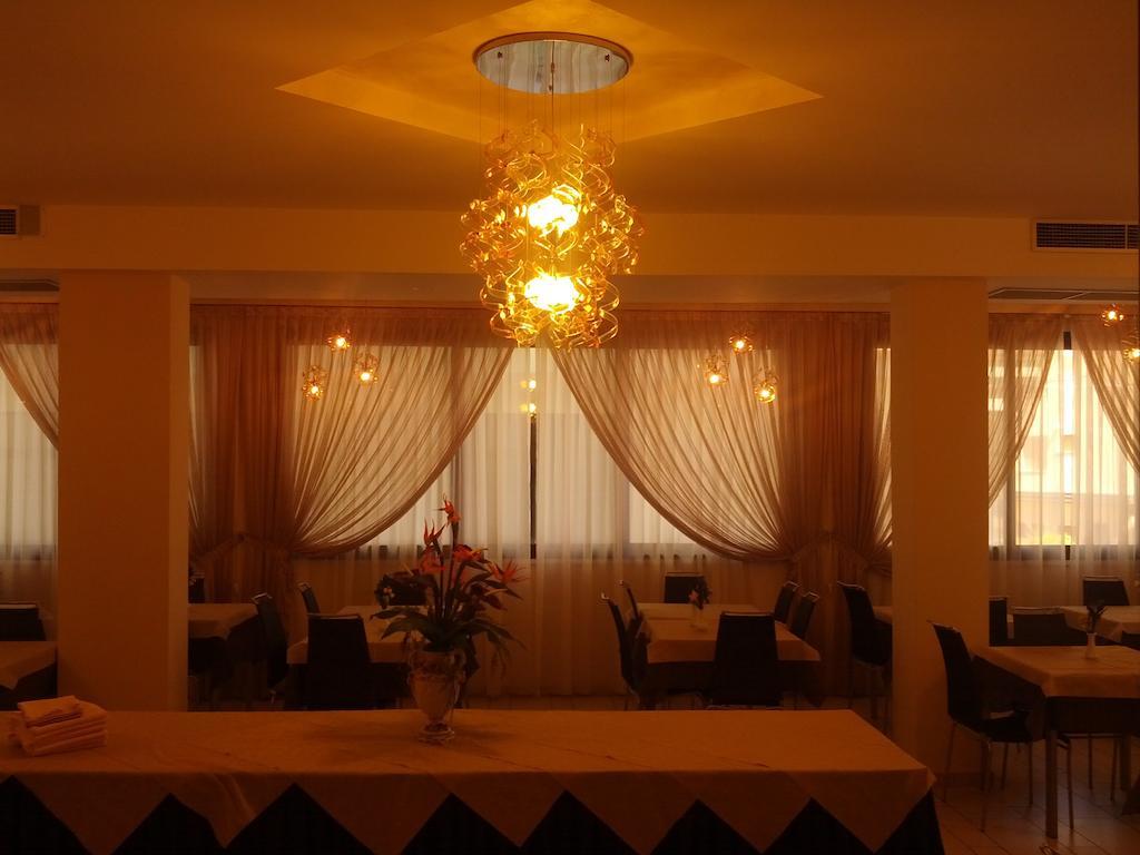 Hotel Abel & Residence Cesenatico Eksteriør billede